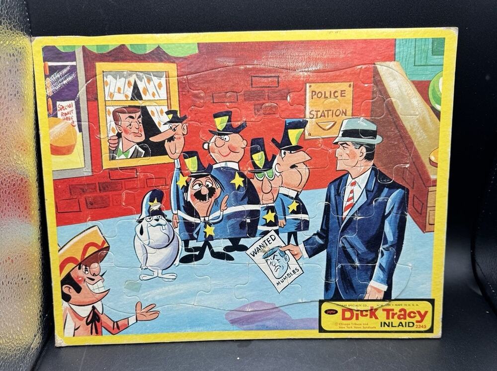 Vintage Dick Tracy puzzle 2345 looking for mumbles 14x11 Frame puzzle EUC